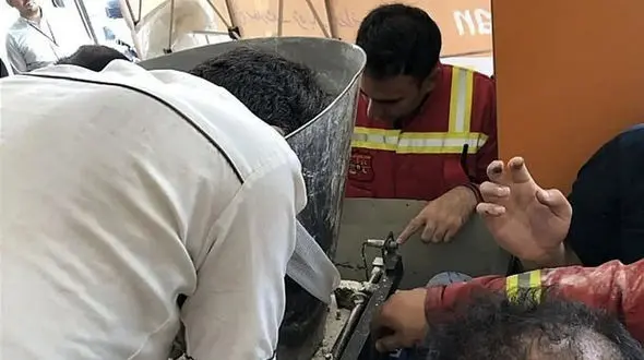 تراژدی دلخراش در نانوایی / دست کارگر 40 ساله در دستگاه خمیرگیر له شد!