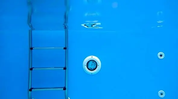 ۹ بیماری شایع و خطرناک در استخر‌های شنا که سلامتی شما را تهدید می کند 