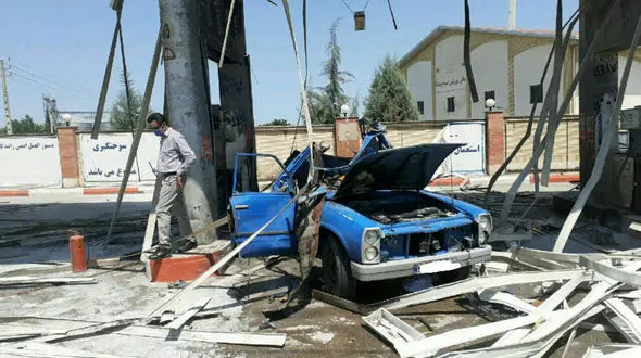 انفجار مهیب جایگاه سوخت در نکا + عکس