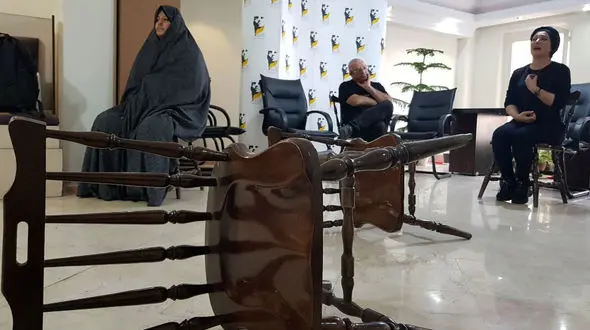 قربانیان اسیدپاشی روی صحنه تئاتر می‌روند / اجرای زیبای قربانیان تعجب همه را برانگیخت