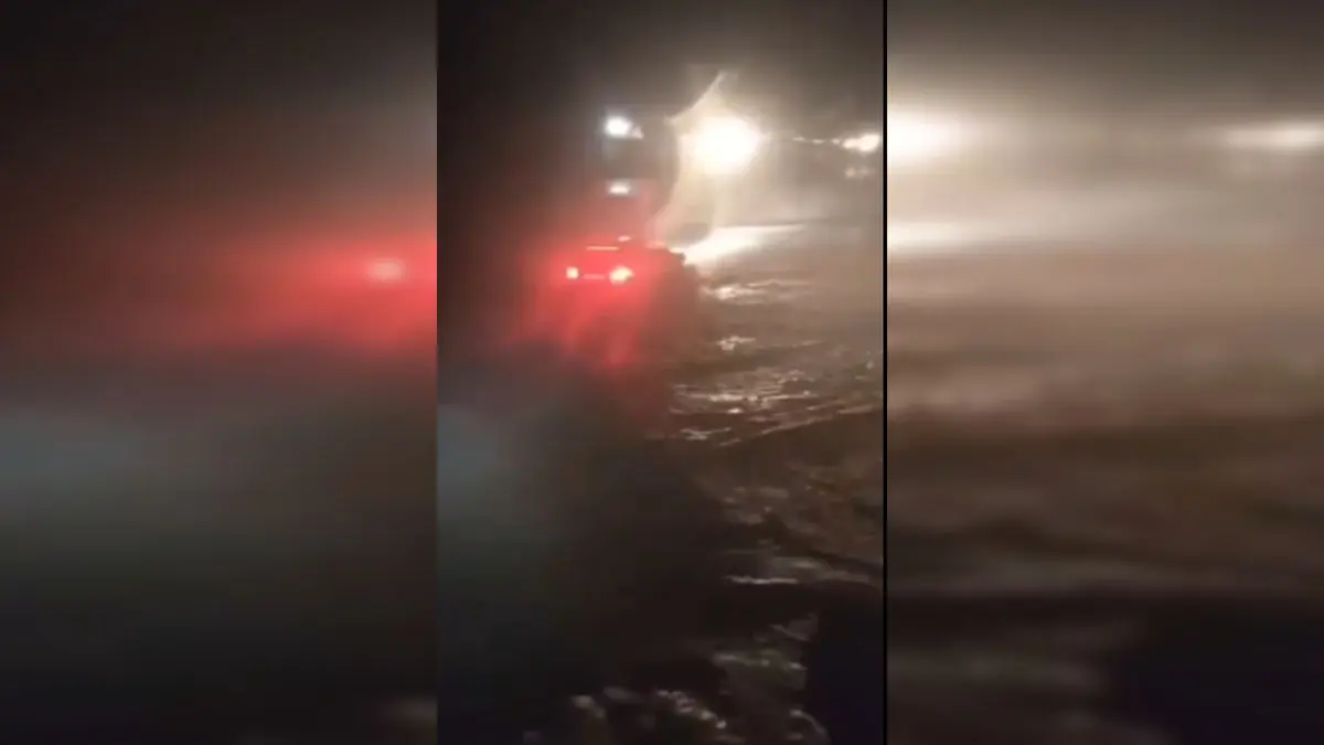 فیلم نجات معجزه‌آسا خانواده گرفتار در سیل طبس توسط امدادگران هلال‌احمر