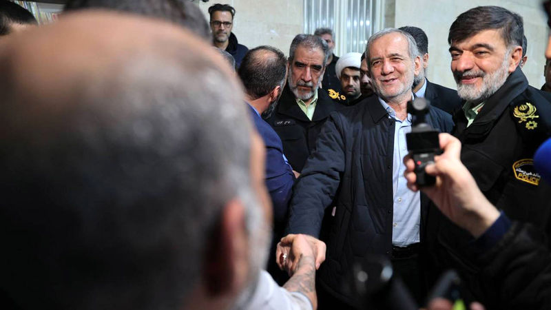 بازدید سرزده رئیس‌جمهور از مرکز ترک اعتیاد سروش / پزشکیان با مددجویان کمپ افطارکرد