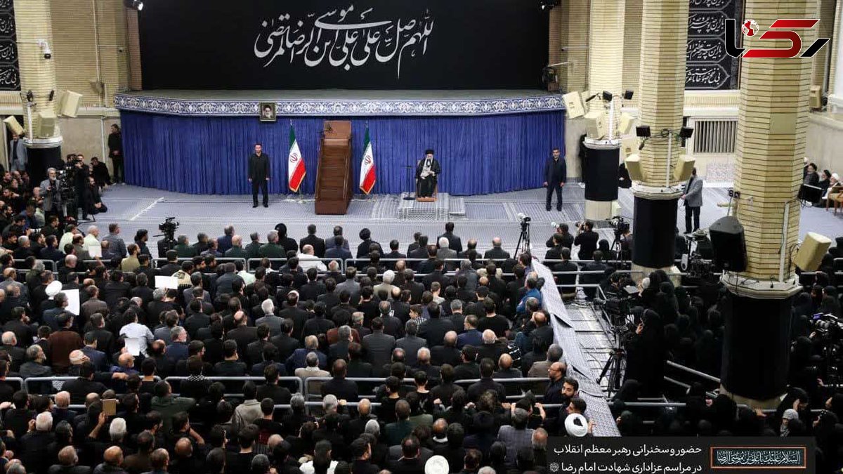 رهبر انقلاب : باید از خدمتگزاران کشور از جمله رئیس جمهور پرکار و پرتلاش حمایت شود