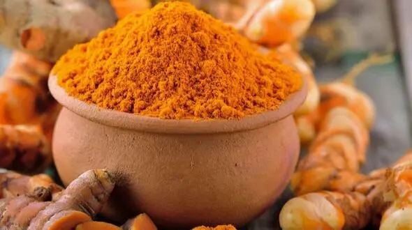 پرهیز از زردچوبه با این داروها / آیا شما در خطر هستید؟