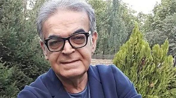 خنده دار ترین فیلم حمید لولایی در خانه واقعی اش / لوس بازی های پیر مرد!