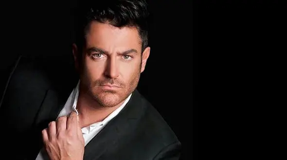 محمدرضا گلزار با شلوارک + عکس 