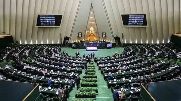 طرح دو فوریتی خروج از برجام کلید خورد