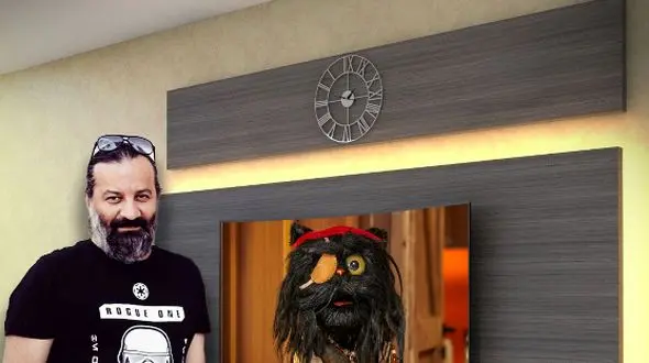 سرنوشت شخصیت عروسکی «افتو» بعد از پایان «کارناوال» به روایت مهراب قاسمخانی | داستان سریال «افتو»؛ رامبد را می‌دزدد و به کشتی‌اش می‌برد