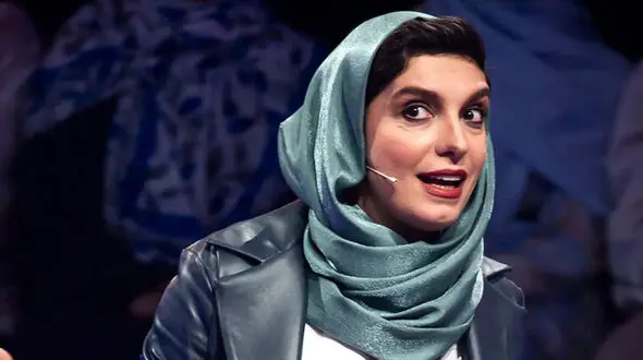 فیلم آواز خوانی الیکا عبدالرزاقی و مات و مبهوت شدن سیامک انصاری / ترانه  نون و پنیر آوردیم دخترتونو بردیم با صدای خانم بازیگر