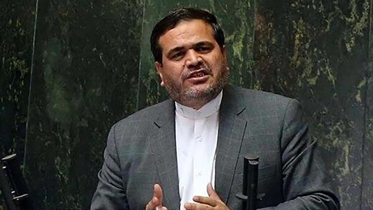  عنابستانی: سرباز گفت هر خری هستی برای خودت هستی/ با باتوم به شکم من کوبید!