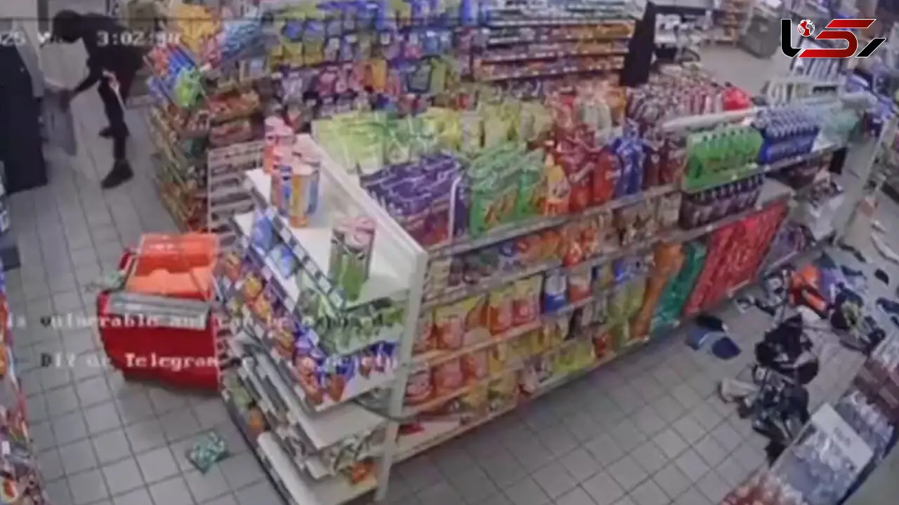 فیلم سرقت عجیب دستگاه ATM با خودرو