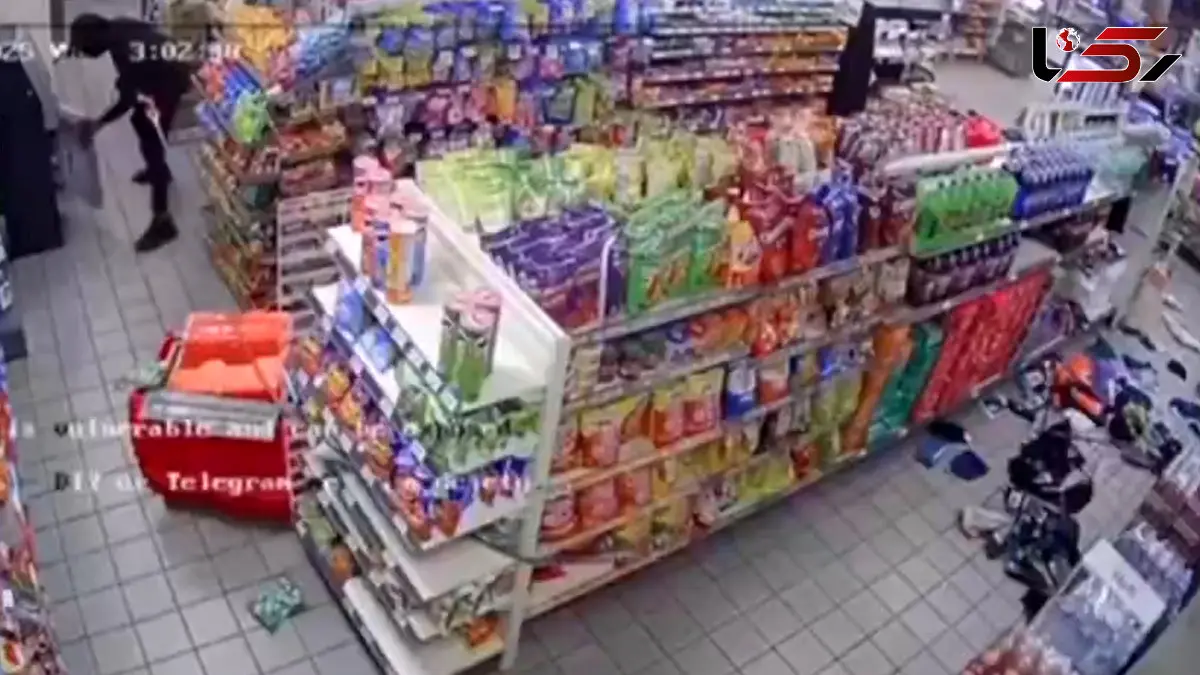 فیلم سرقت عجیب دستگاه ATM با خودرو