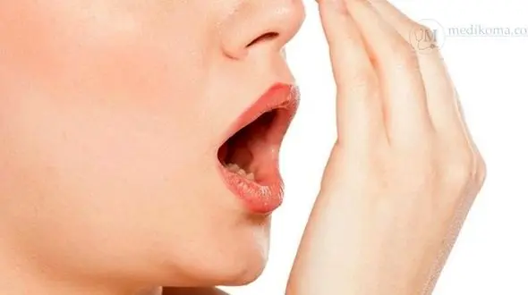 تلخی دهان نشانه چه بیماری هایی است؟