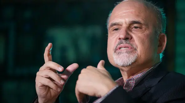 جلایی پور: توزیع ۴ میلیون پرچم قرمز در مراسم تشییع رهبری با برنامه‌ریزی دوستان جلیلی