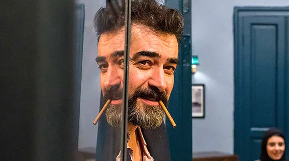 سیگار کشیدن شهاب حسینی دوباره غوغا کرد