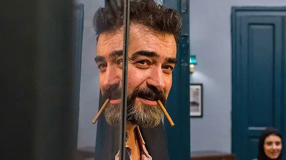 سیگار کشیدن شهاب حسینی دوباره غوغا کرد