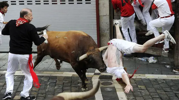 لحظه به کما رفتن یک گاوباز + فیلم