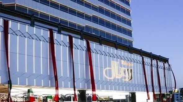 پاساژ رویال در شمال تهران آتش گرفت