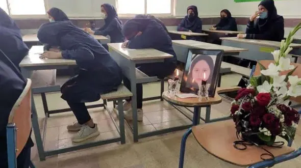 این عکس اشکتان را درمی آورد ! / گریه در کلاس درس ملیکای خوزستان !