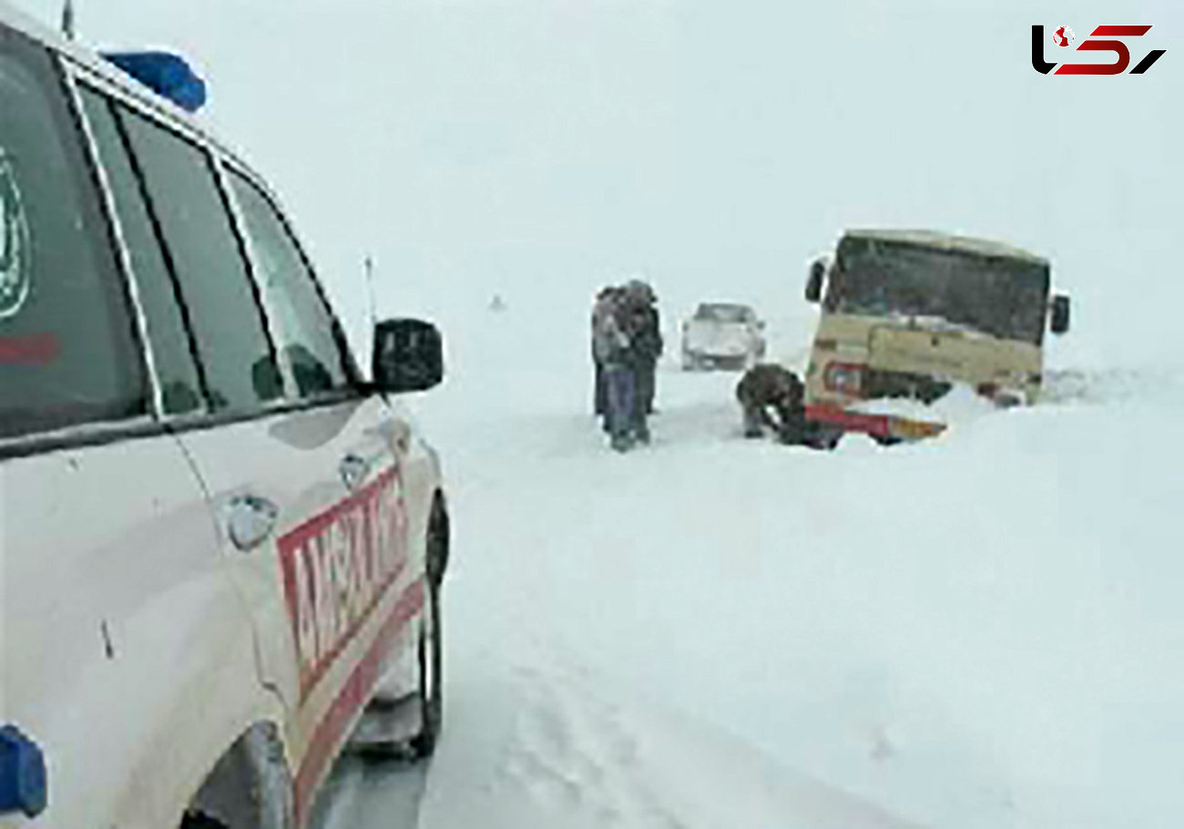 اسکان 15 مسافر گرفتار در برف  مهاباد_سردشت