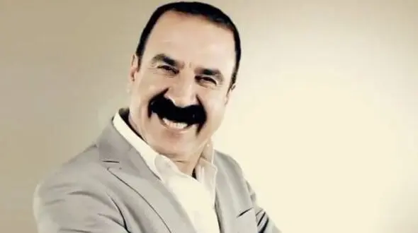 خواننده سرشناس و محبوب کرد در میان کودکان زلزله‌زدگان +فیلم