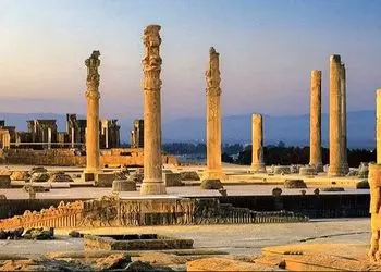 (عکس) تخت جمشید، نمادی از تمدن اصیل و توجه به حقوق حیوانات / تغییر در روش بستن طناب به گاو برای اذیت نشدن حیوان