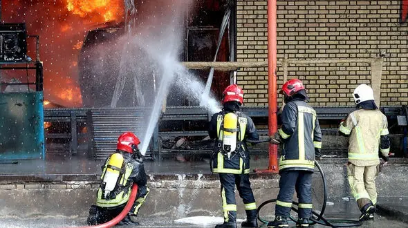 فیلمی جدید از محل آتش سوزی شب گذشته بیمارستان مفتح شهرستان ورامین + جزئیات