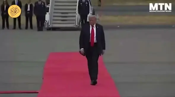 مدل عجیب راه رفتن ترامپ سوژه فضای مجازی شد + فیلم