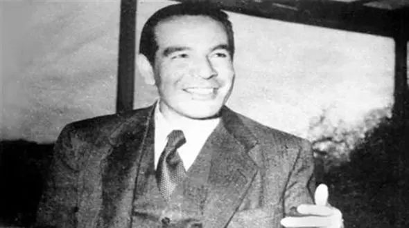 عکس لو رفته از عروسی دکتر فاطمی و همسر جذابش !  / وزیری که شاه اعدامش کرد !