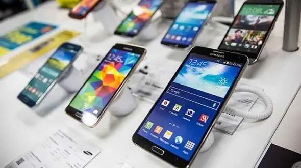 گوشی موبایل 2 تا 4 میلیون تومانی در بازار آبان ماه 99 + جدول