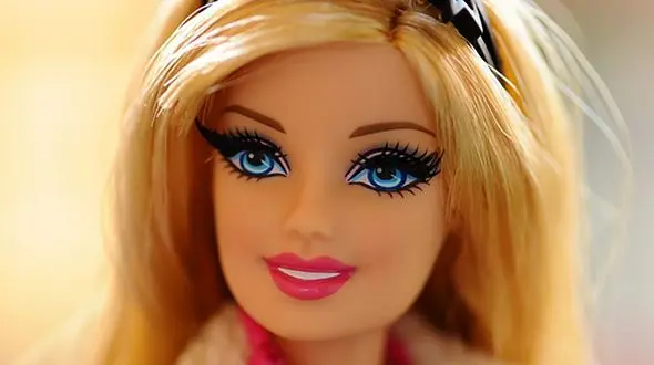 فیلم جگرسوز / این دختر زیباست مسخره اش نکنید ! / گریه های عروسک باربی ایرانی !