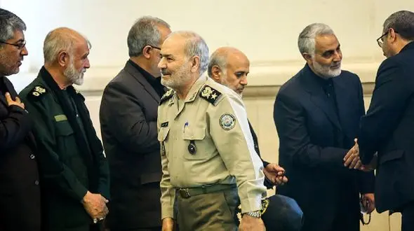 عکس؛ سفر در زمان؛ «واعظی، محسن رضایی، سرلشکر سلامی و سردار سلیمانی» در یک مراسم ختم؛ دهه 90