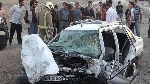 ۶ کشته و زخمی در تصادف وحشتناک پیکان در جاده فراشبند 