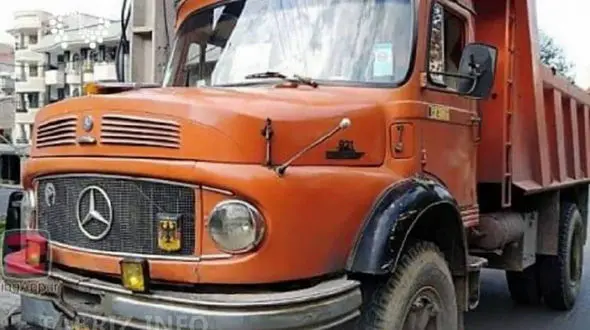 پسر بچه 7 ساله زیر لاستیک کامیون پدرش له شد / در آذربایجان شرقی رخ داد