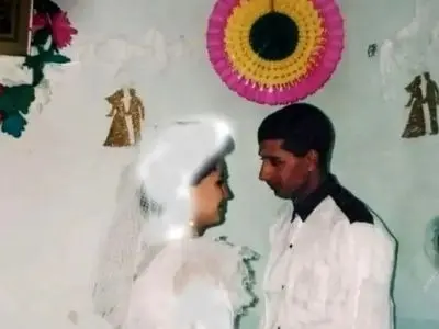 فیلم آواز نوستالژی /  رقص اعجوبه تو عروسی دهه شصتی وای فقط بچه وسطیه که عنان از کف داده ...