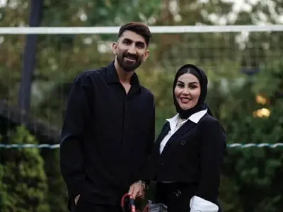 فیلم/ اکرم بانو زن علیرضا بیرانوند تغییر چهره داد / من هیچ وقت کادو روز مرد به شوهرم ندادم / همش اون کادو می ده