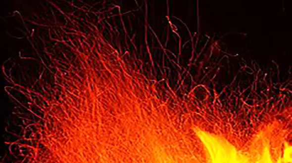 از این فواره آتش می بارد + فیلم