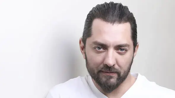  پست عاشقانه بهرام رادان پست یک وانت