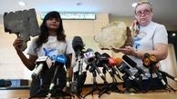 کشف 5 قطعه از هواپیمای گمشده مالزی توسط خانواده قربانیان !