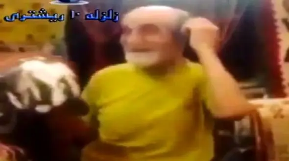 آواز شاد؛ پیرمرد طناز و عشوه ای گیسو نگو کمنده والا خوند هم زمانم یه رقص رفت شاه فنری