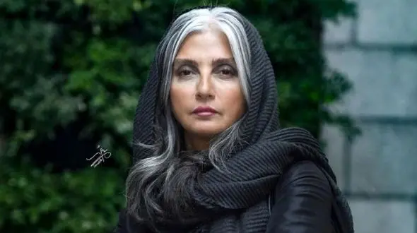 فیلم استایل جذاب رویا جاویدنیا در حال ورزش / در 60 سالگی جوانتر از 20 ساله ها!  هم میپوشد هم تکاپو دارد !