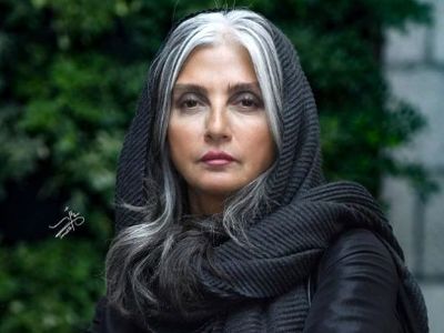 فیلم استایل جذاب رویا جاویدنیا در حال ورزش / در 60 سالگی جوانتر از 20 ساله ها!  هم میپوشد هم تکاپو دارد !