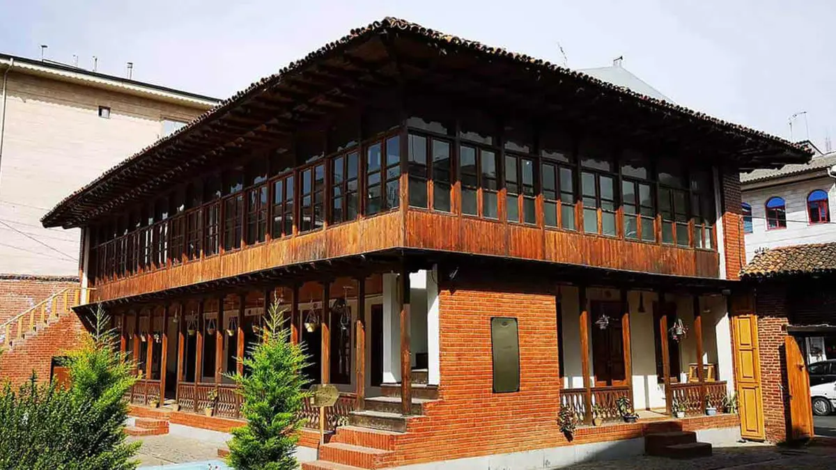 خانه‌ای به قدمت تاریخ؛ میراث سردار جنگل