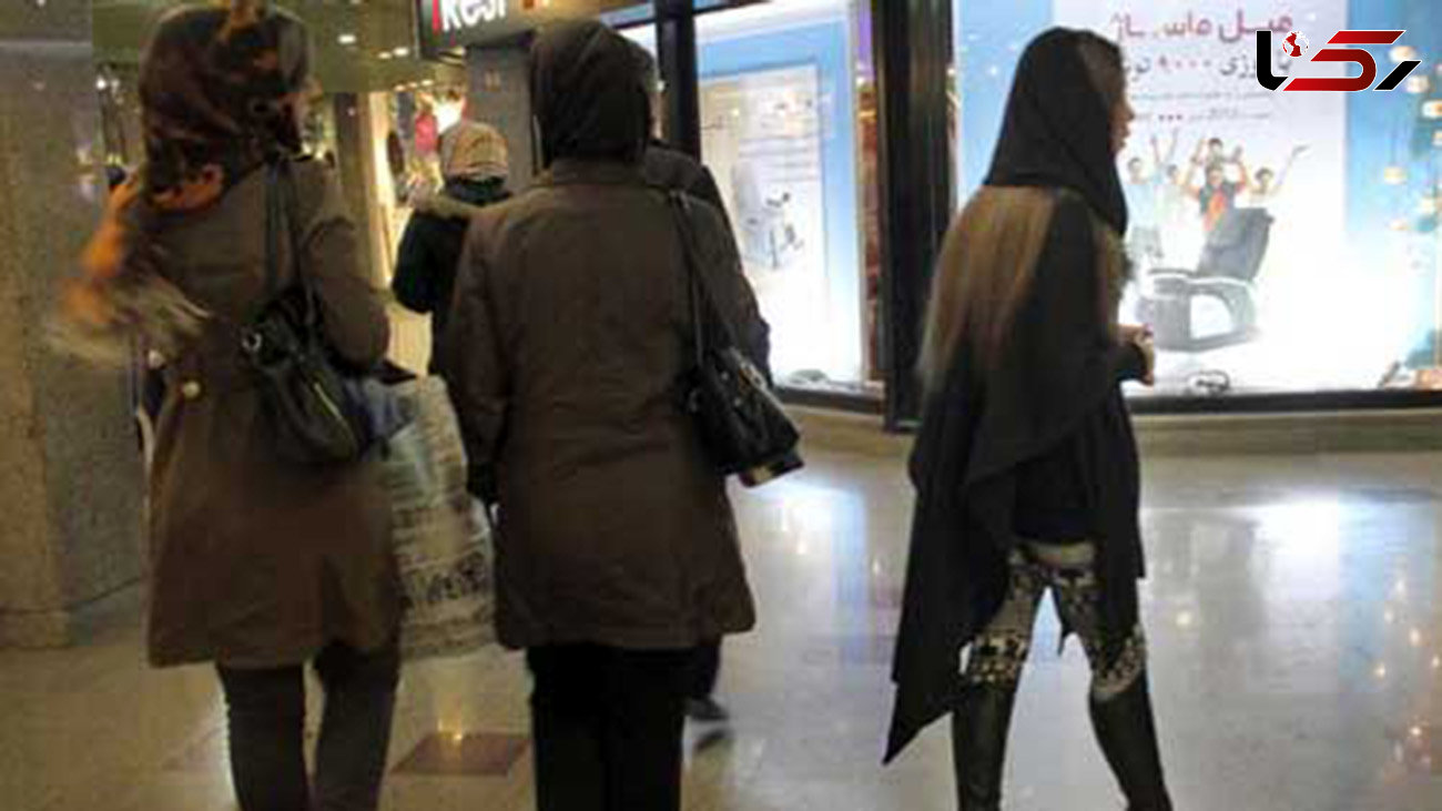 جنجال عکس بی حجابی اروپایی زن رشتی در وسط شهر ! / شوهرش همقدم اوست ! + عکس