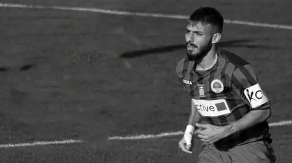   مرگ  فوتبالیست ۲۱ ساله در جریان مسابقه