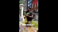 اجرای سرود «ای ایران» توسط نوازنده سیاه پوست در یکی از خیابان های آمریکا +فیلم 