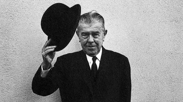 رنه ماگریت و نابغه هنر سورئال: شناخت او از دریچه 7 شاهکار هنری