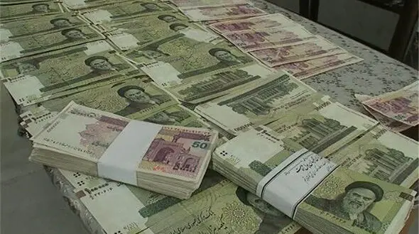 بازداشت مردی با پول های تقلبی در ملایر / لاکچری خرج می کرد که لو رفت
