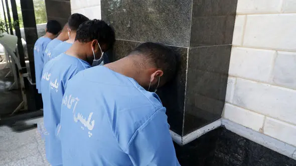 متخصصان آی تی در باند سرقت 15 هزار میلیارد تومان از بانک های سیرجان + عکس