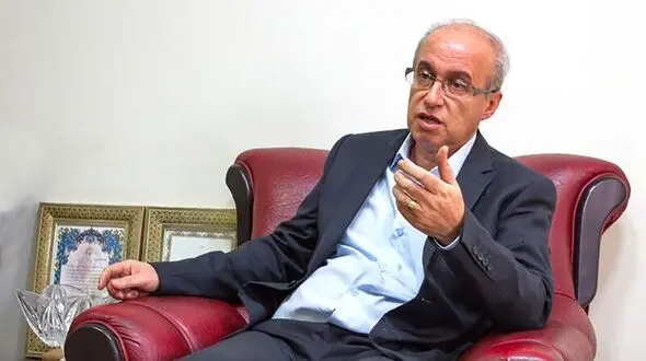 عضو کمیسیون بهداشت و درمان مجلس: توصیه های پزشکی رئیس جمهور تعجب برانگیز است